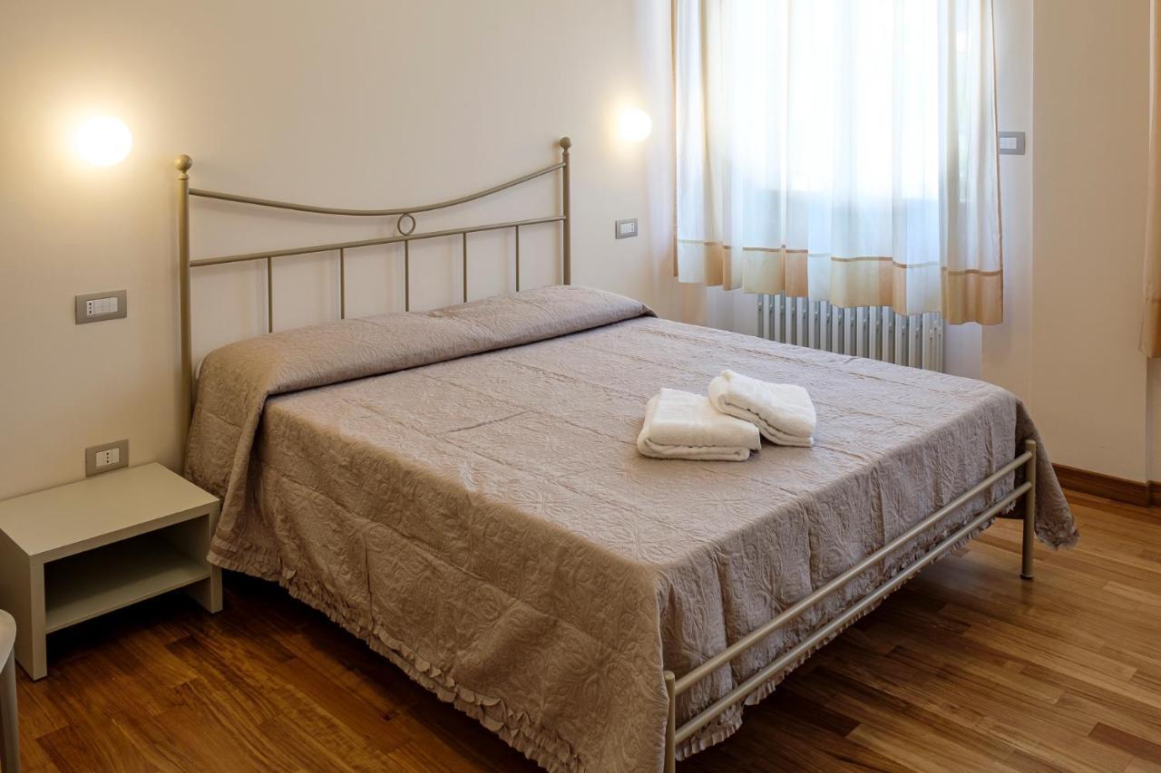 A Casa Di Leo Hotel Ascoli Piceno Luaran gambar